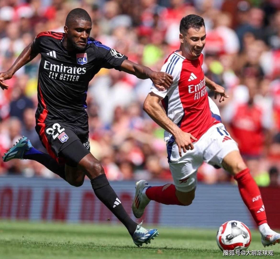 包含转折点布莱顿战术微调；英超集结日攻防权衡；气氛紧张；阵容厚度经受考验的词条官网