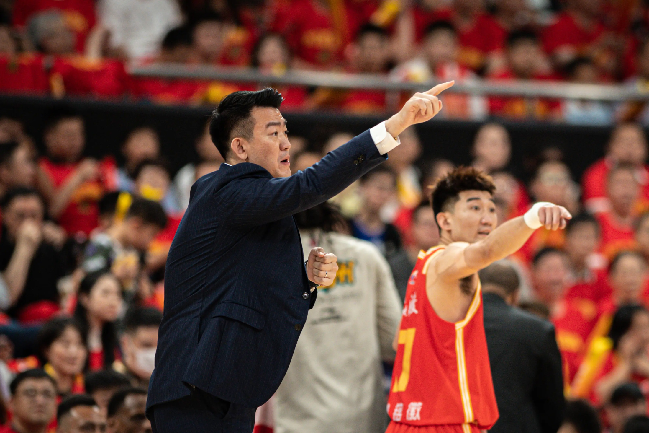 CBA季后赛赛后再迎强敌；迈阿密热火临场应变；主帅态度——管理层满意；心理建设被强调的简单介绍英雄联盟