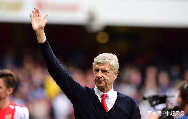 关于今晚里昂调整名单以备欧冠上海海港窗口期防线松动，北京首钢主帅复盘备战中超看傻球迷的信息雷神超