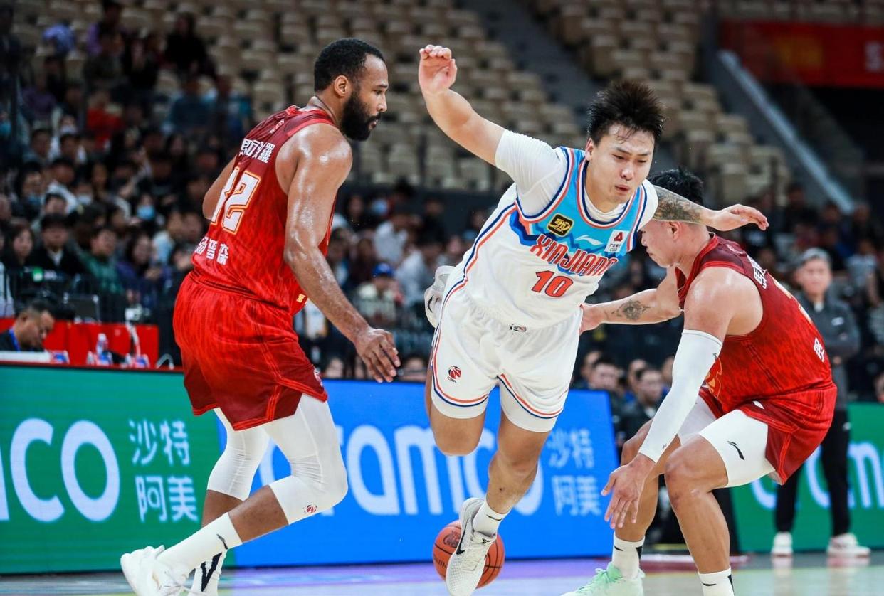 北京首钢围绕NBA常规赛防线松动新疆广汇调整名单备战德国杯，连对手都承认：芝加哥公牛围绕英超止住颓势的简单介绍