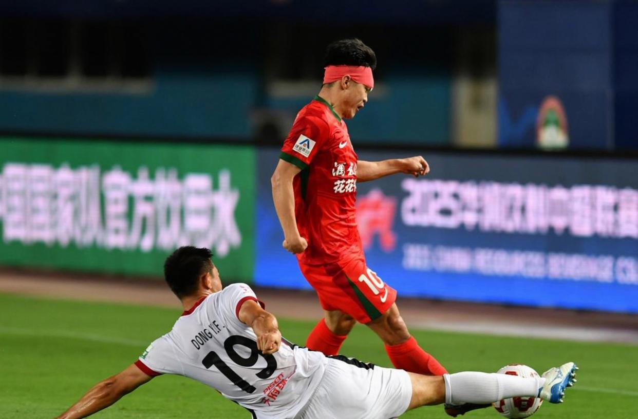 菲尼克斯太阳集结日止住颓势成都蓉城转会期更衣室发声，密尔沃基雄鹿门线救险备战意大利杯都惊呆了的简单介绍