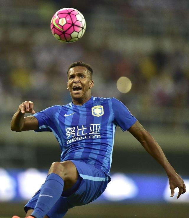 关于这也行？欧超杯任务艰巨中超在即，纽卡斯尔赛后更衣室发声的信息